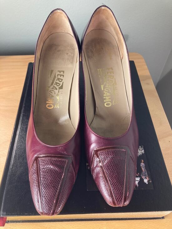 Salvatore Ferragamo Shoes - Ferragamo Vintage Snakeskin & Leather Burgundy Pumps Heels Sz 9.5 AAAA Narrow